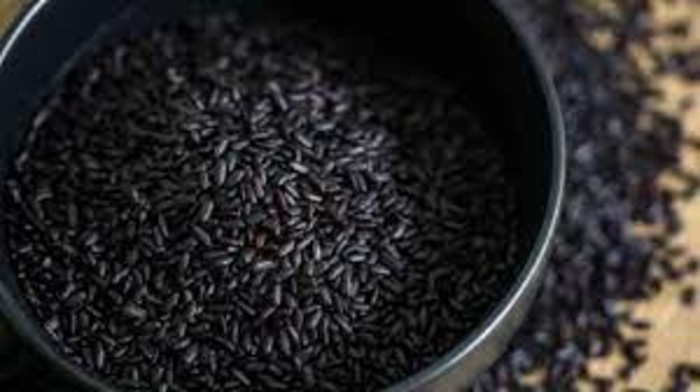 Blood Rice Inida తెల్ల బియ్యంలో కంటే నల్ల బియ్యంలో పోషకాలు మెండు.. క్యాన్సర్లను ...