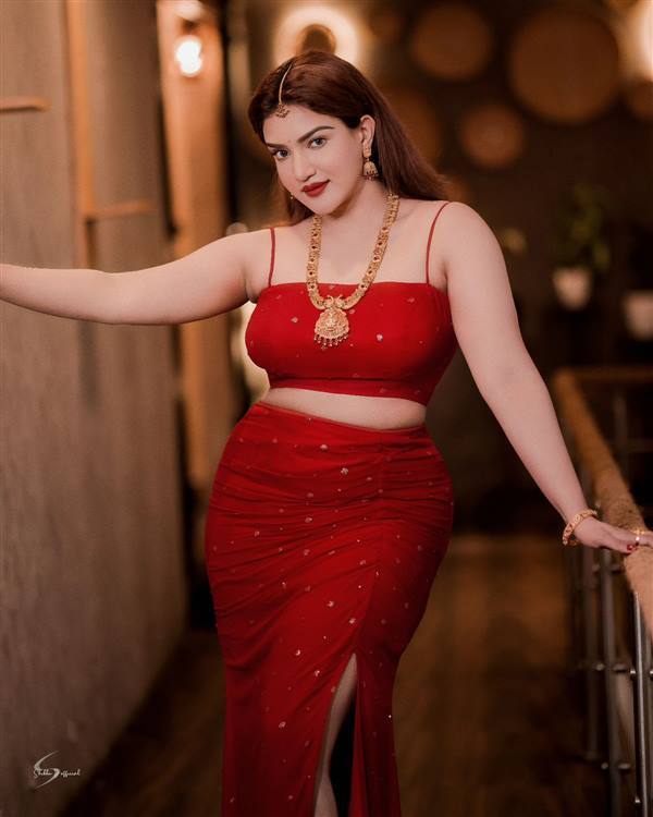 honey rose