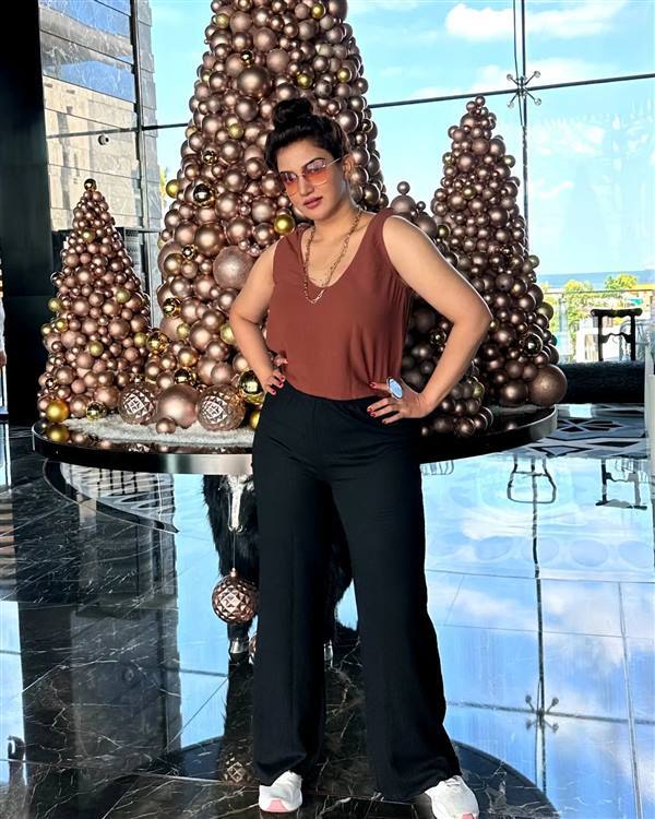honey rose