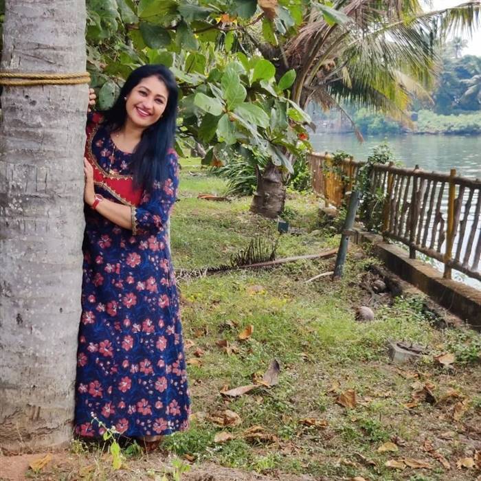 thesni khan photoshoot