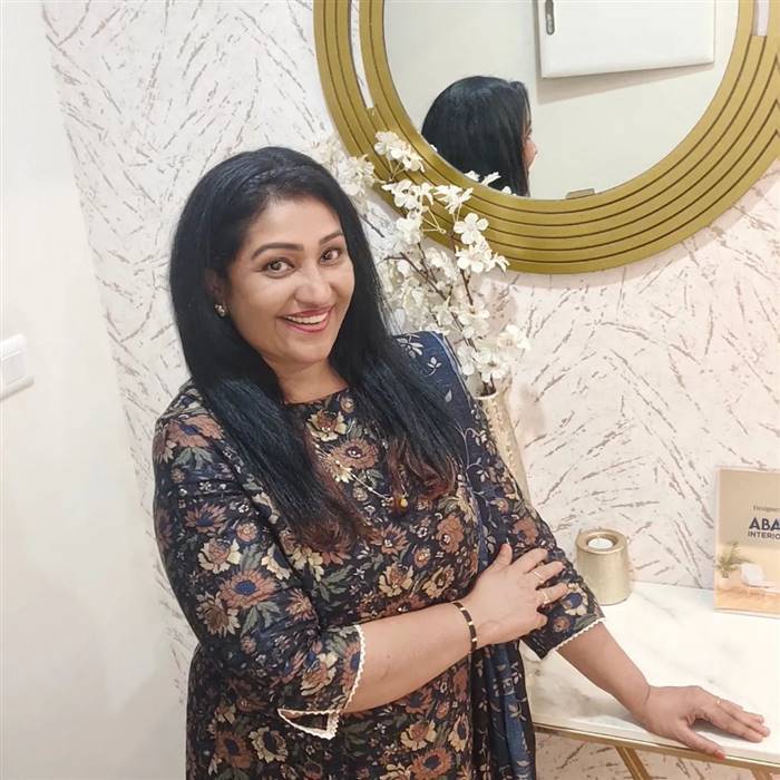 thesni khan actress pic