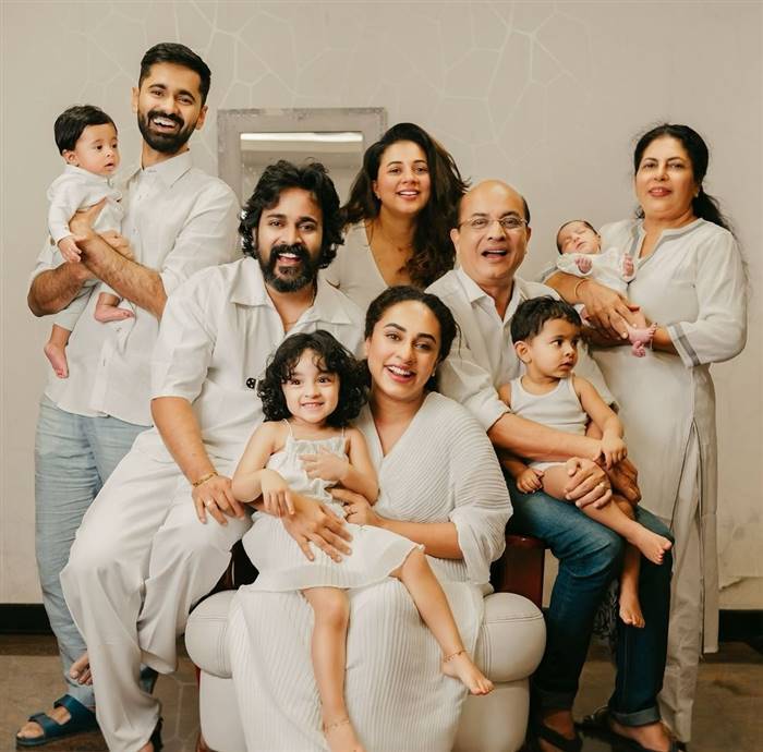 pearle maaney family