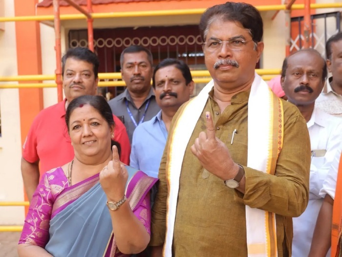 Bengaluru Lok Sabha Election: Nirmala Sitharaman to R Ashok List of Politicians who Casted Their Vot