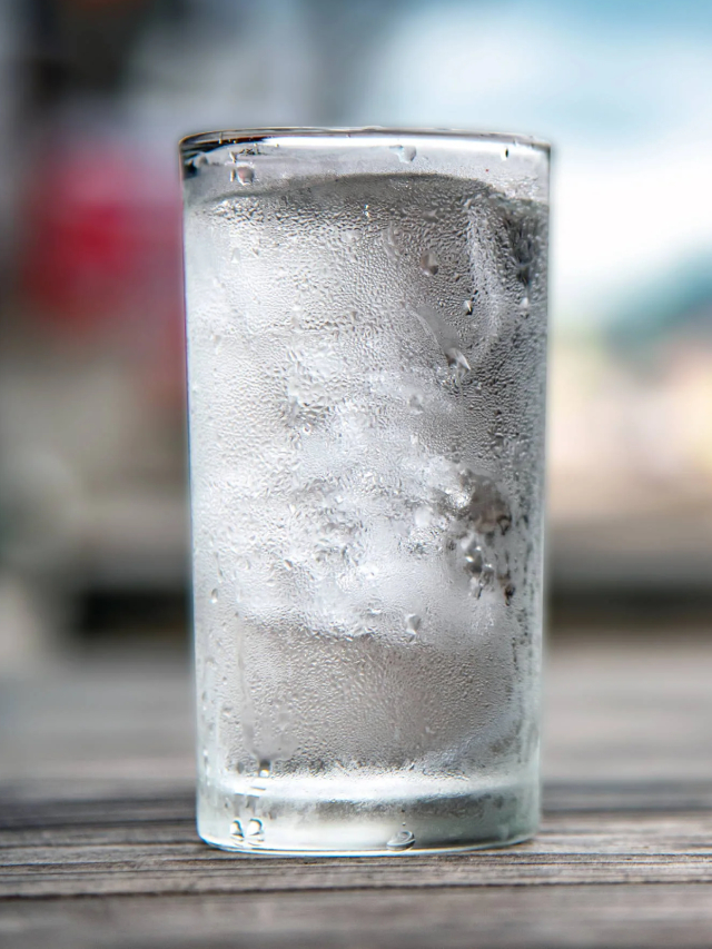 அடிக்கிற வெயிலுக்கு இதமா.. அடிக்கடி ஐஸ் தண்ணீர் குடுச்சா என்னாகும் ...