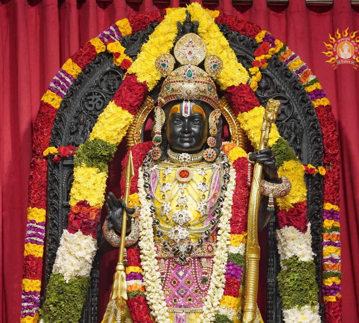 Ramamaya in Ayodhya on Rama Navami: See Ramlalla's Forehead Tilak Scene From Sun