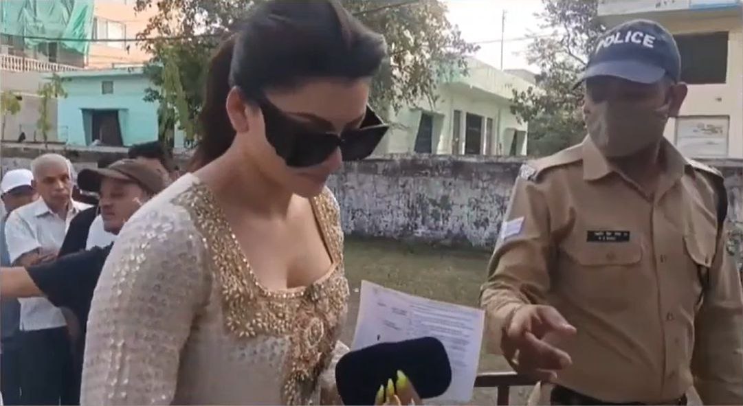 bollywood actress urvashi rautela