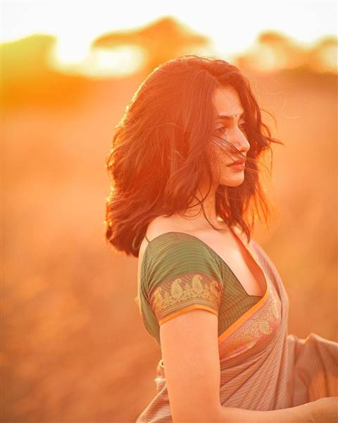 losliya mariyanesan