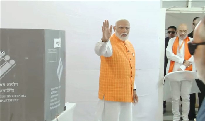 PM Modi Casts Vote In The 2024 Lok Sabha Elections | PM Modi Photos ...