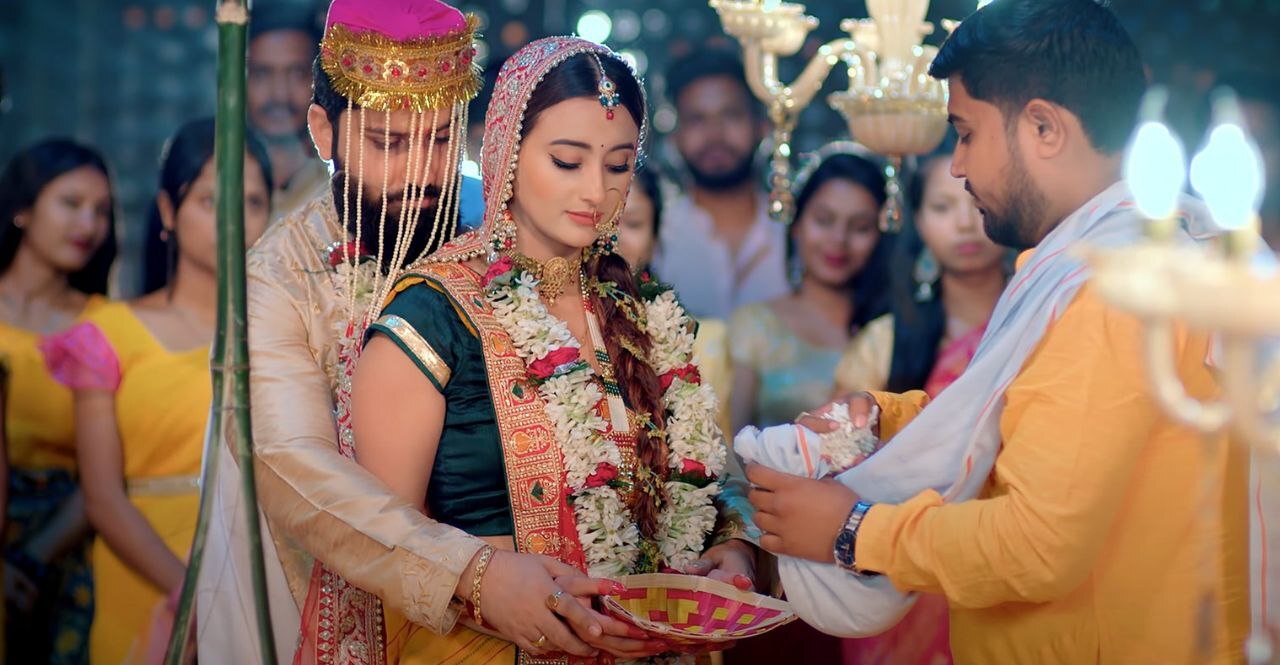 video Priya Mallick