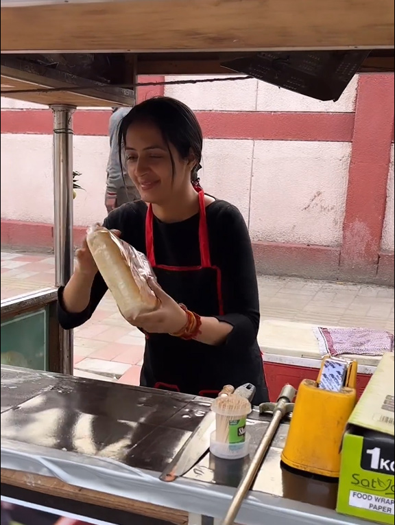 vada pav chappal ladies