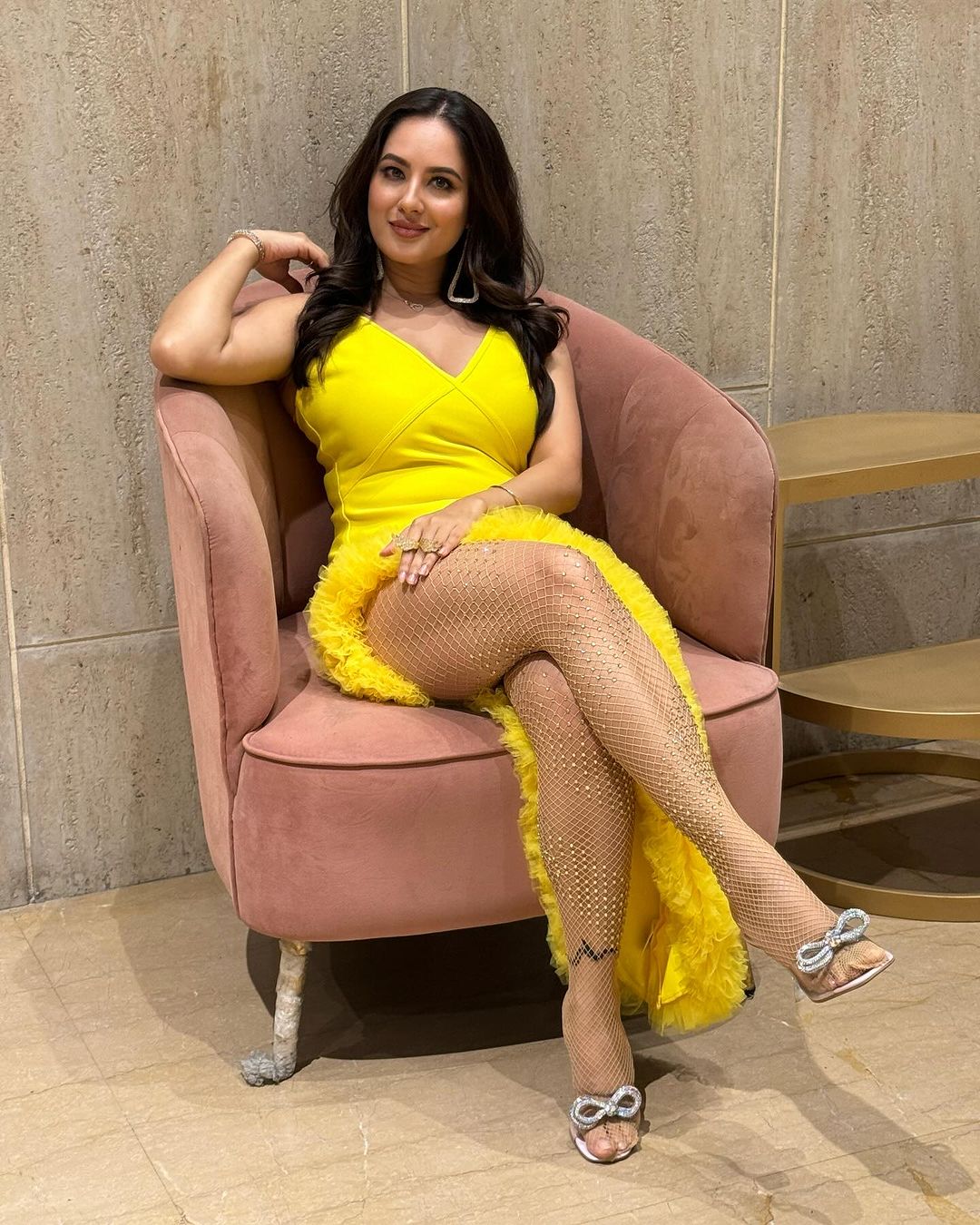 puja banerjee hot look