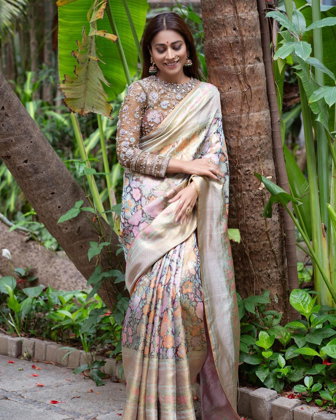 shriya saran images