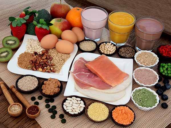 Foods to eat while drinking alcohol