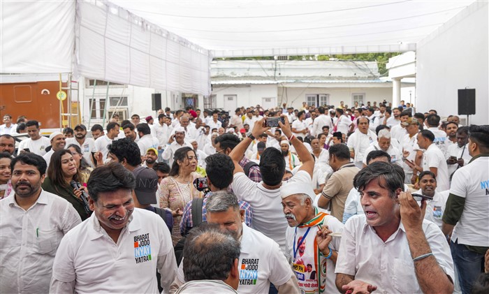 Congress party leaders and workers at party headquarters on the day of counting of votes for Lok Sabha polls, in New Delhi