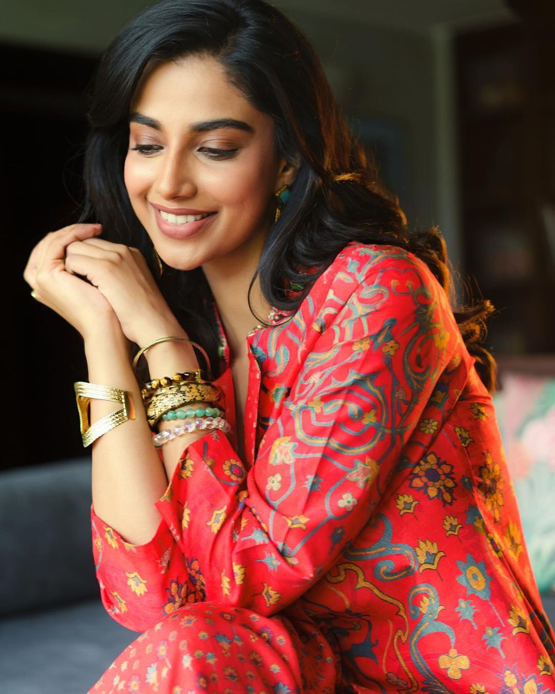 Actress Meenakshi Chaudhary latest stills