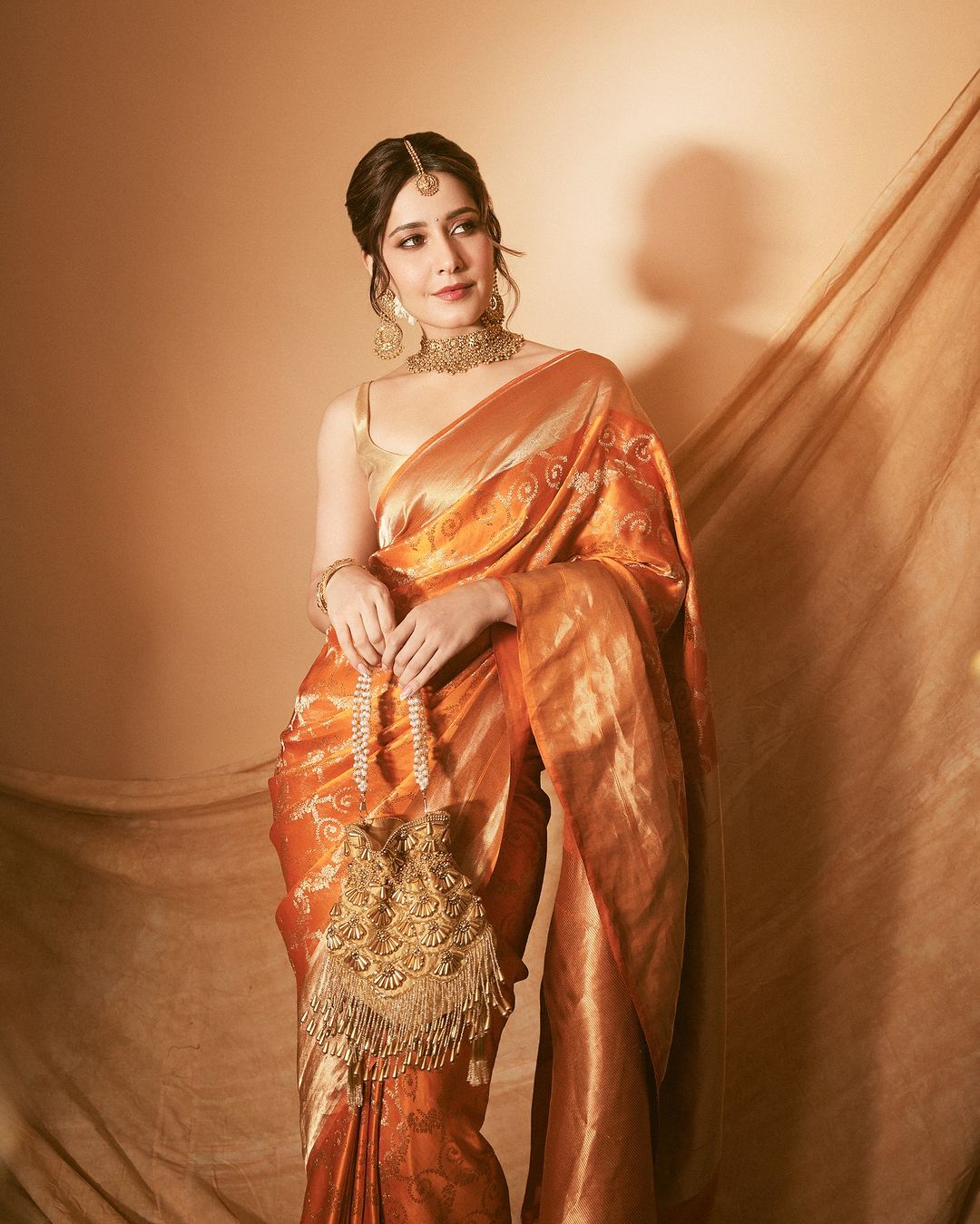 Raashi Khanna ethnic look