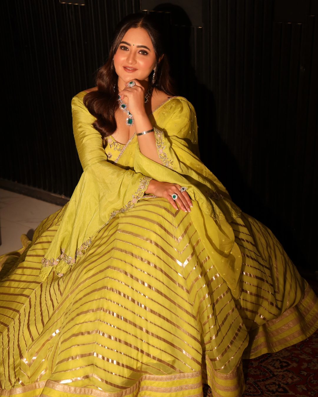 Rashmi Desai latest pics
