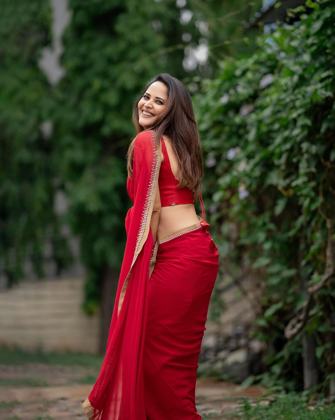Anasuya Bharadwaj seductive beauty