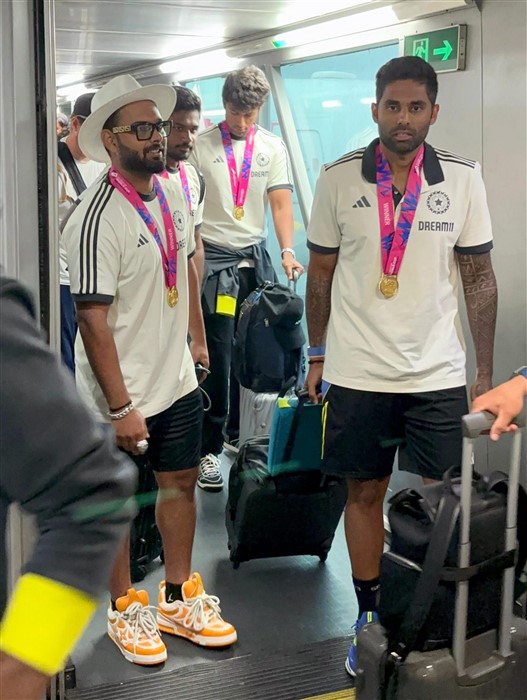 Indian cricketers Rishabh Pant and Suryakumar Yadav upon their arrival at New Delhi airport