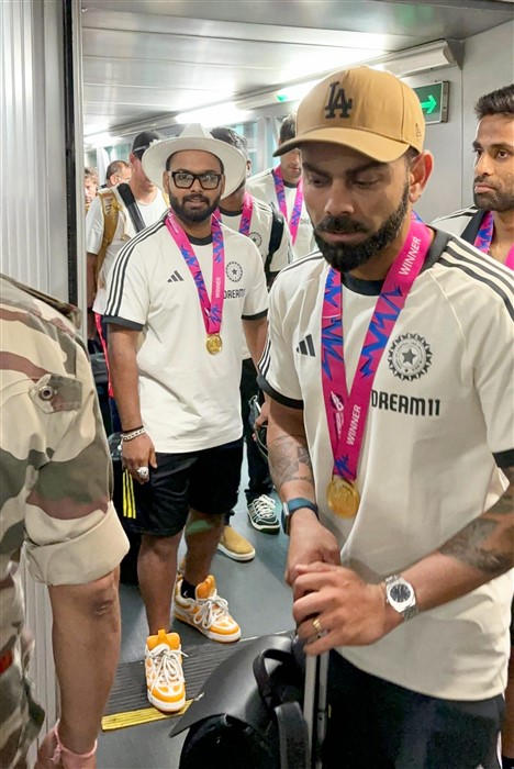 Indian cricketers Virat Kohli and Rishabh Pant upon their arrival at New Delhi airport, Thursday, July 4, 2024. Indian cricket team