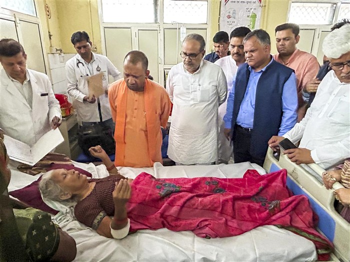 Photos: ಹತ್ರಾಸ್ ದುರಂತ: ಸಿಎಂ ಯೋಗಿ ಆದಿತ್ಯನಾಥ್ ಭೇಟಿ | CM Yogi Adityanath ...