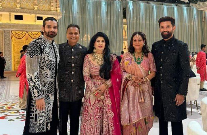 सांसद चिराग पासवान काली शेरवानी Anant Ambani wedding photos