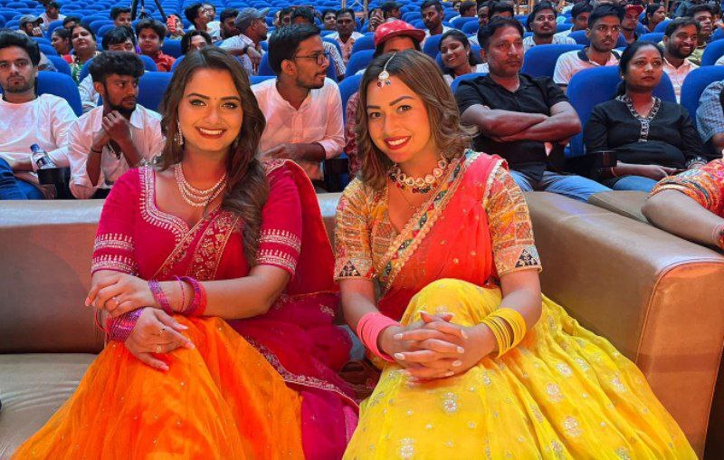 भोले बाबा की भक्ति में झूमा पटना का बापू सभागार