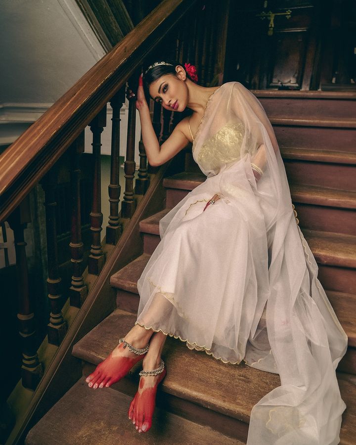 Mouni Roy news
