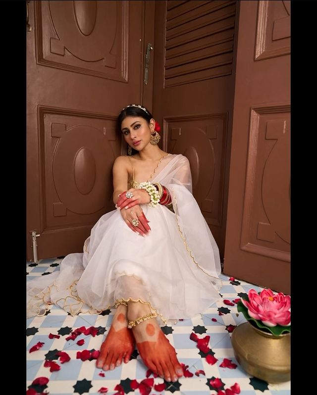 Mouni roy