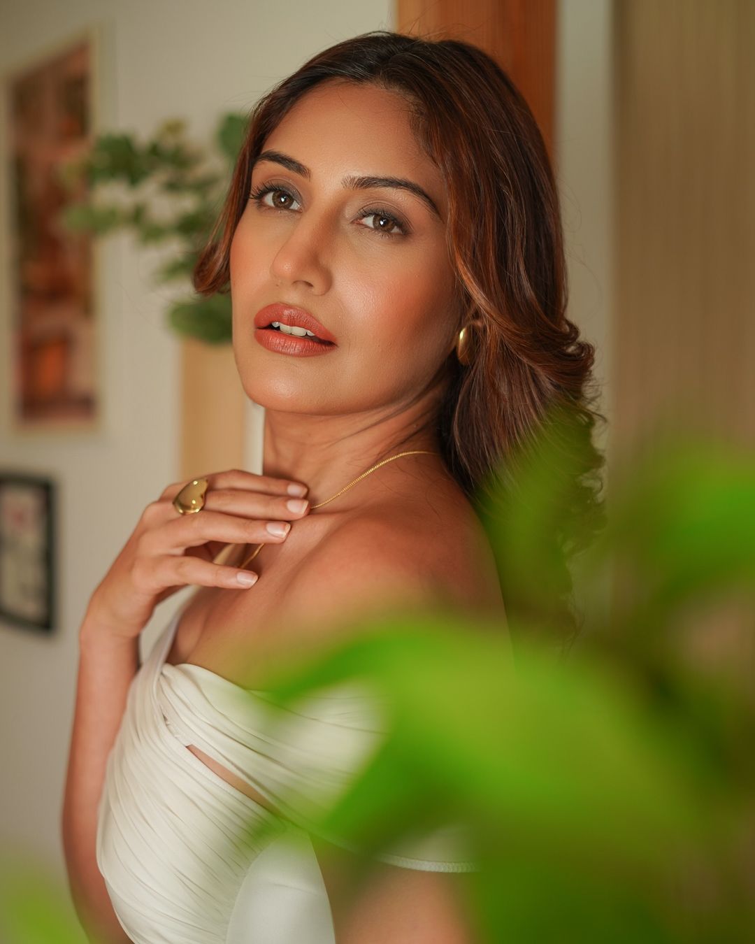 surbhi chandna instagram