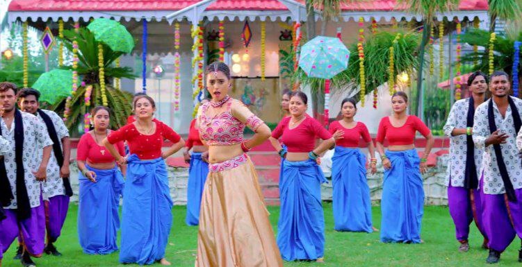 Chuwata Tutahi Madaiya bhojpuri song