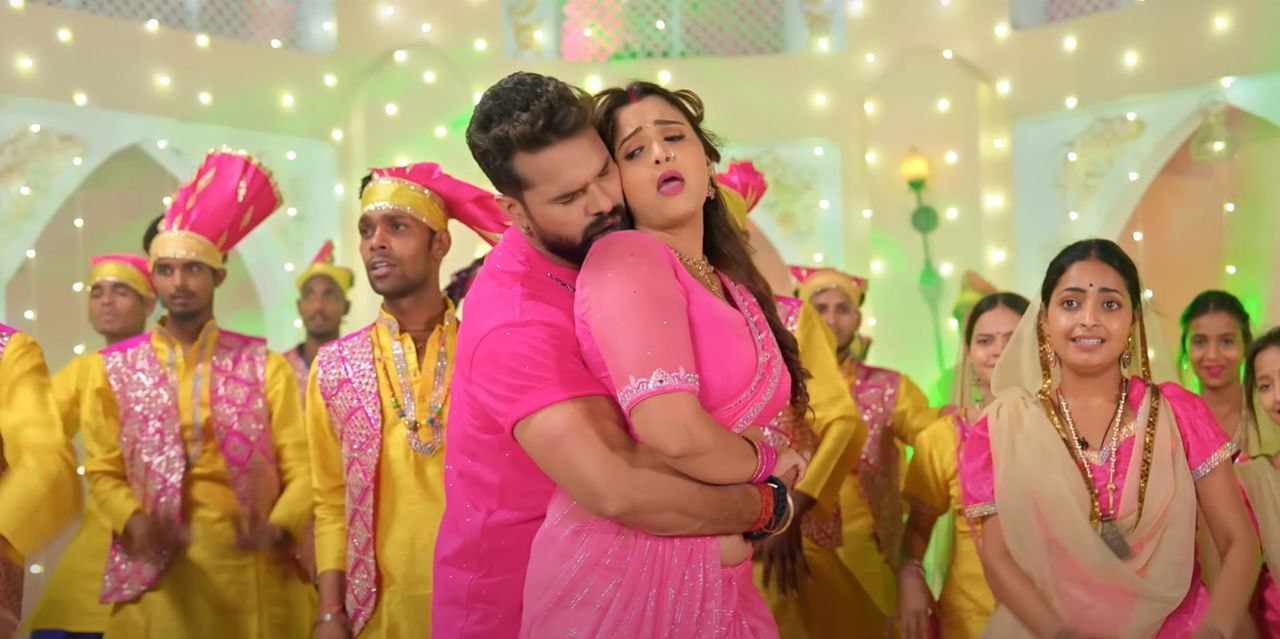 Khesari Lal Yadav romantic style in Bhojpuri song 'Kamar Damage', pictures viral on social media
