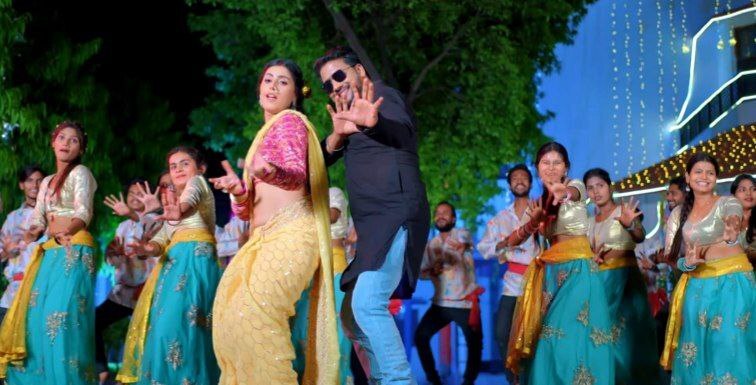 हंस के करेजवा काढ़ लेला song