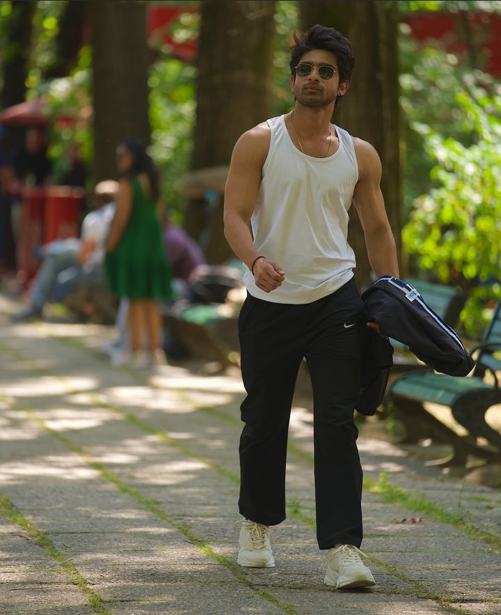 Abhishek Kumar Networth