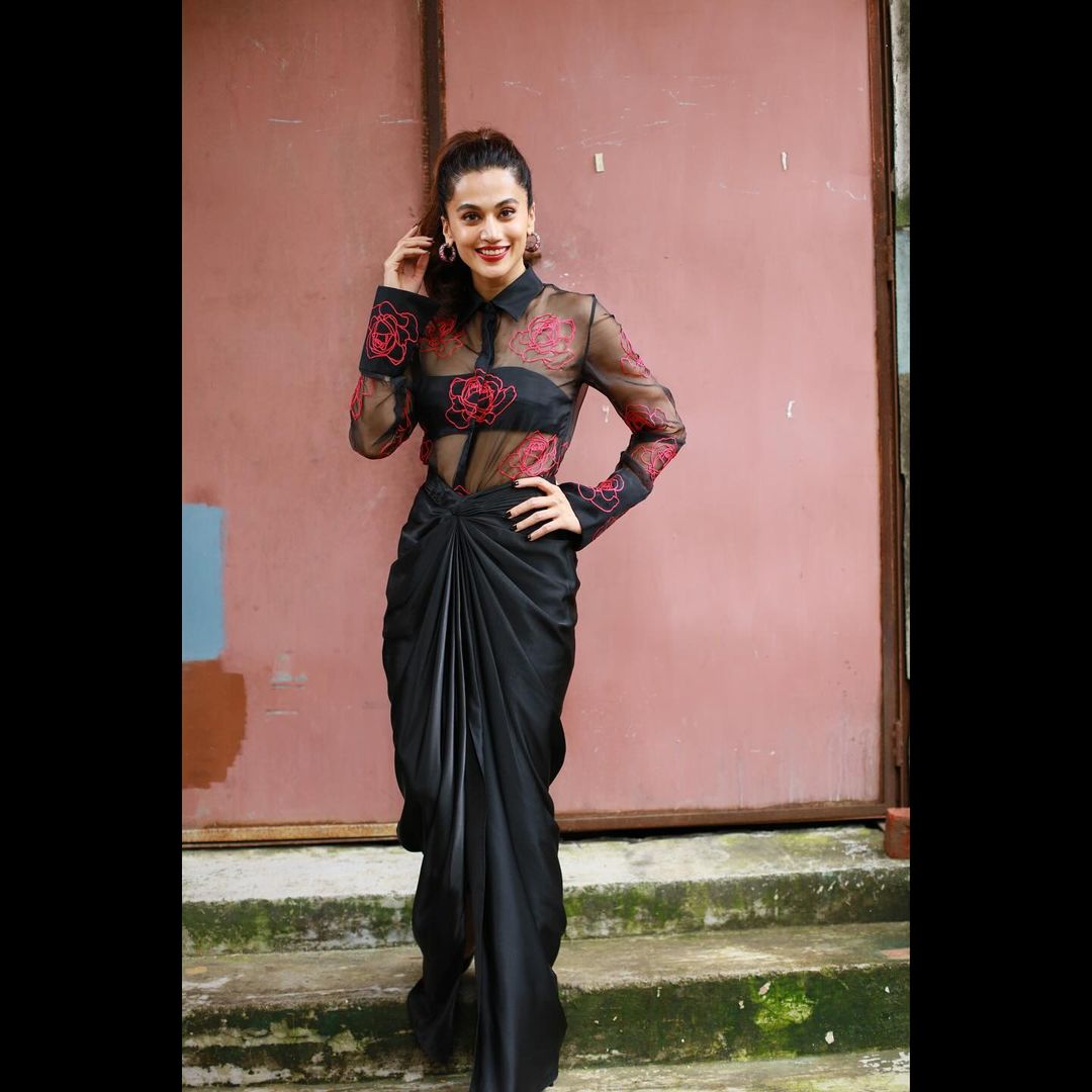 Taapsee Pannu LooKS