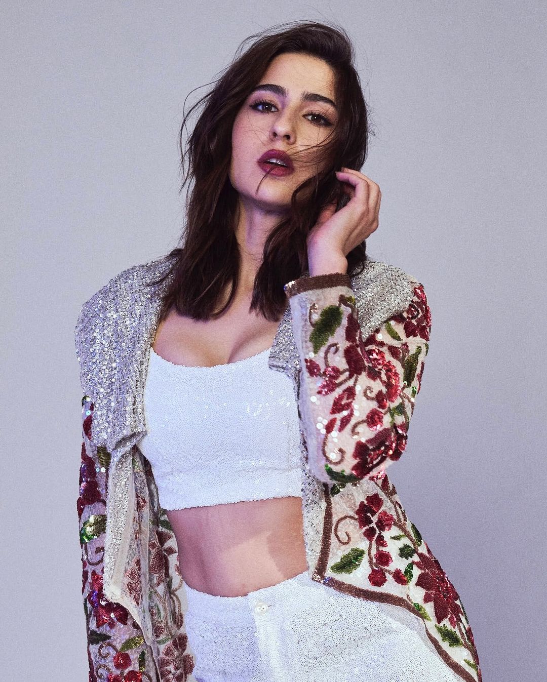 Sara Ali Khan latest Photos