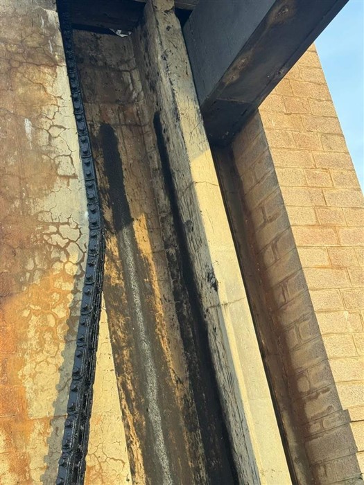 Tungabhadra Dam Chain Link Of 19Th Crest Gate Broken