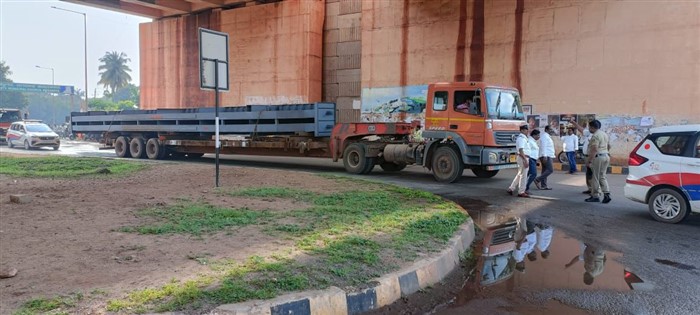 Tungabhadra Dam Installation Of Second Temporary Stoplogs To Crest Gate