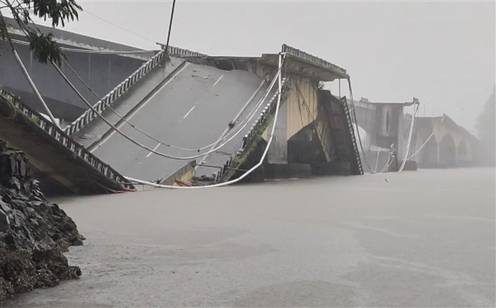 Uttar Kannada Bridge Across Kali River Collpases In Karwar