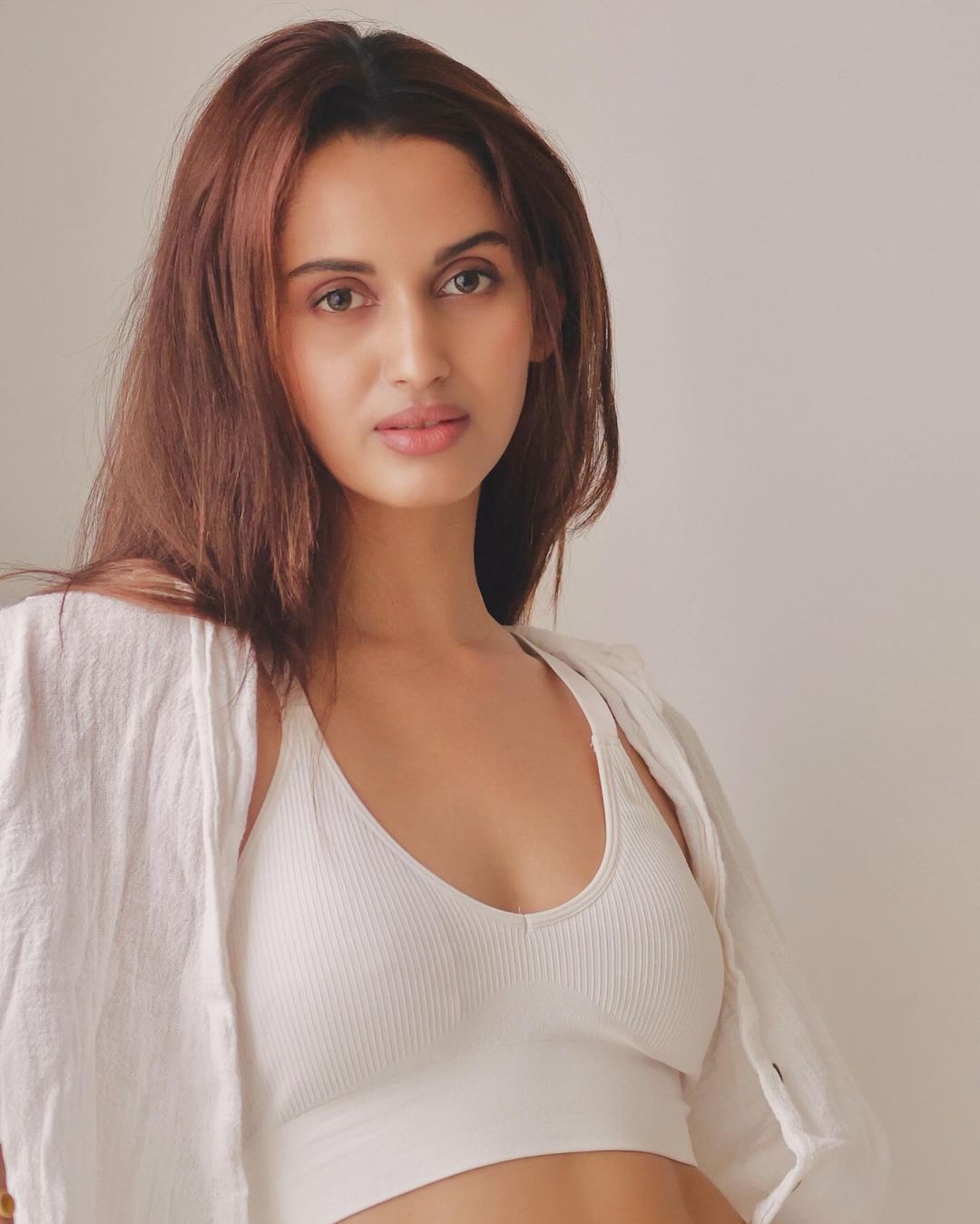 Shivani Jeevan Jadhav sizzling beauties show