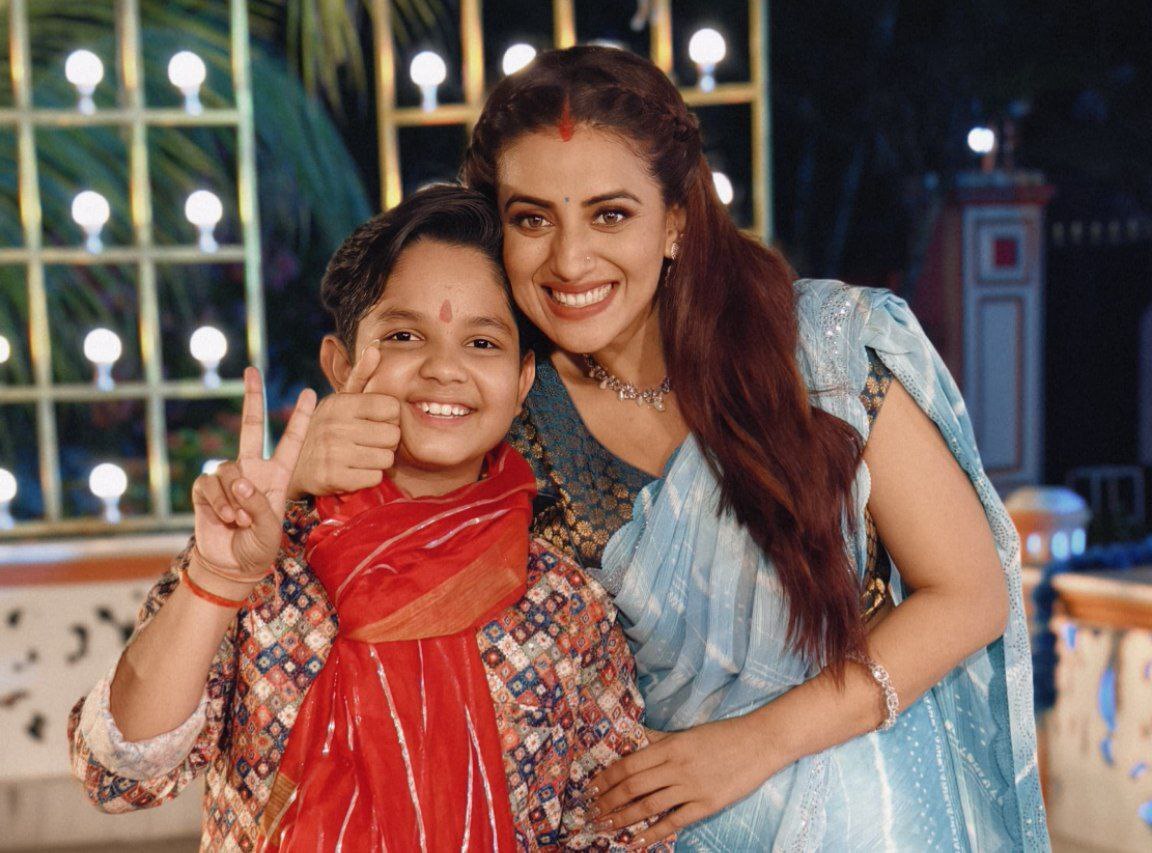 Akshara Singh and Aryan Babu created a stir
