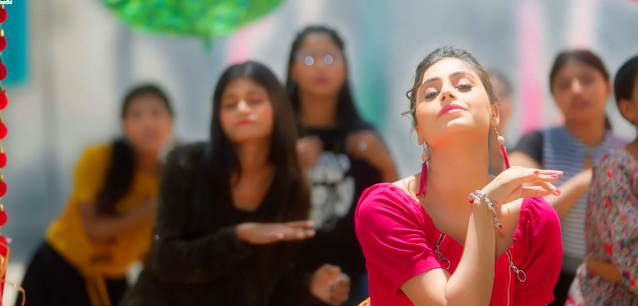 Bhojpuri Song: भोजपुरी लोकगीत 'लभर हमार डर लागेला' में काजल त्रिपाठी का ग़ज़ब एक्सप्रेशन, देखिए तस्वीरें