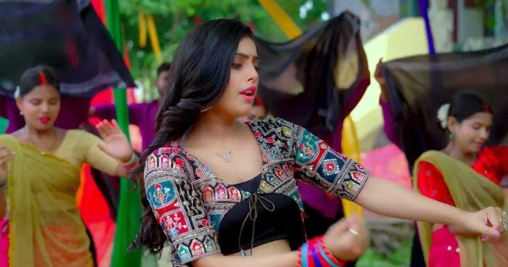 navratn pandey new hit song