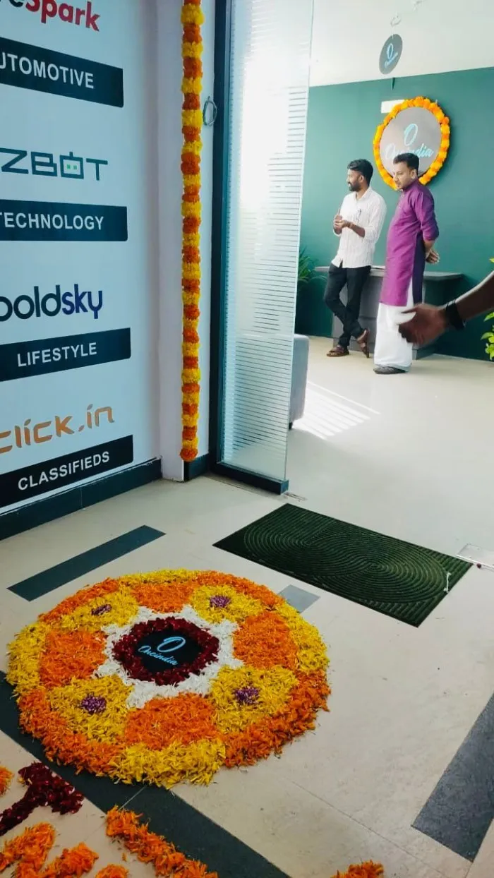 oneindia malayalam office