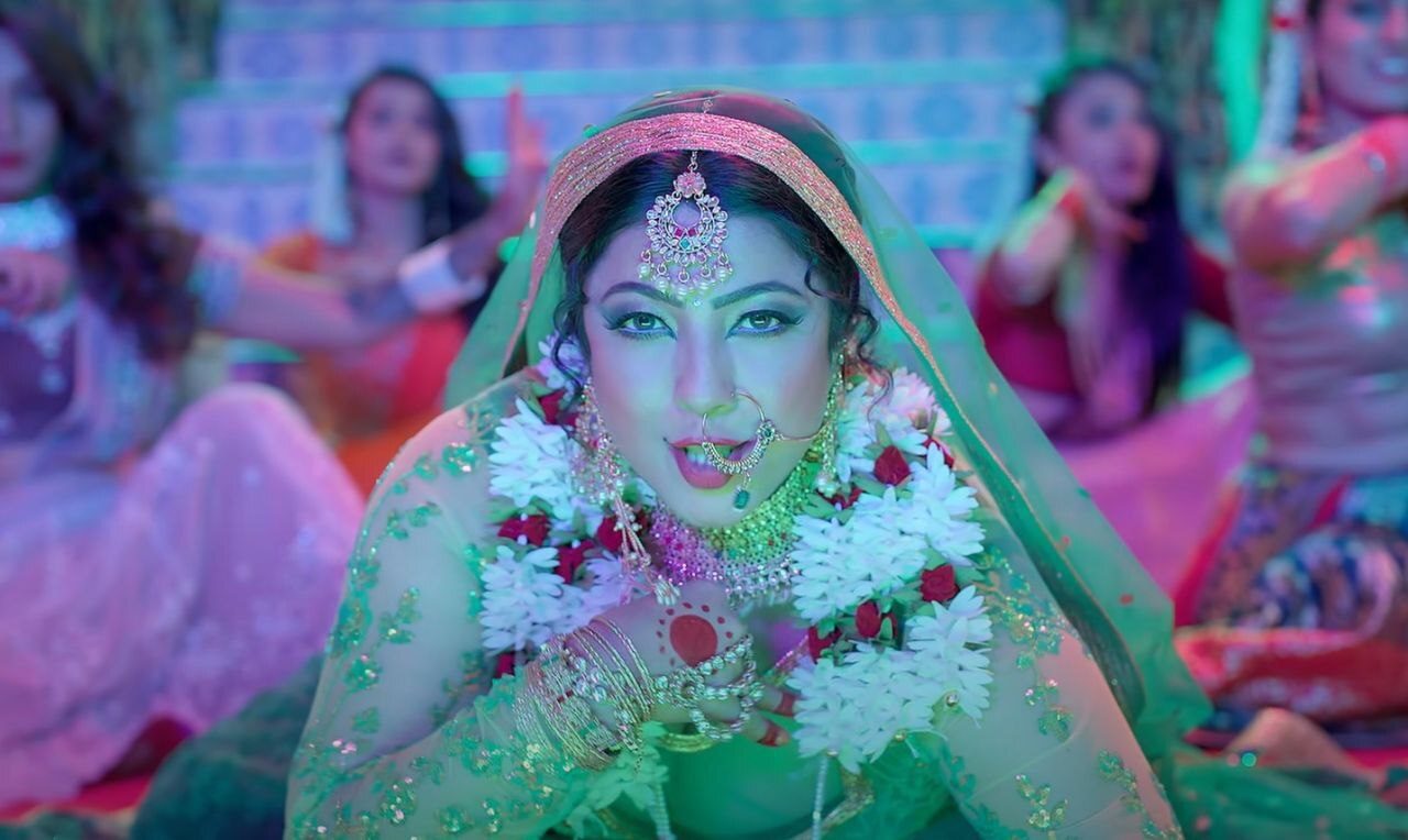 Bhojpuri sensation Sweety Chhabra 'Banaras Ki Paan' inspired by Rekha, song viral