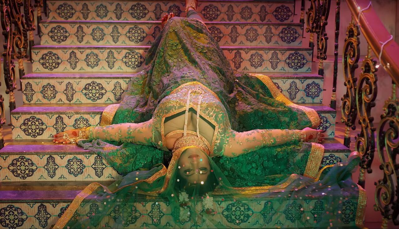 रेखा से इंस्पायर्ड भोजपुरी सेंसेशन स्वीटी छाबड़ा ‘बनारस की पान’