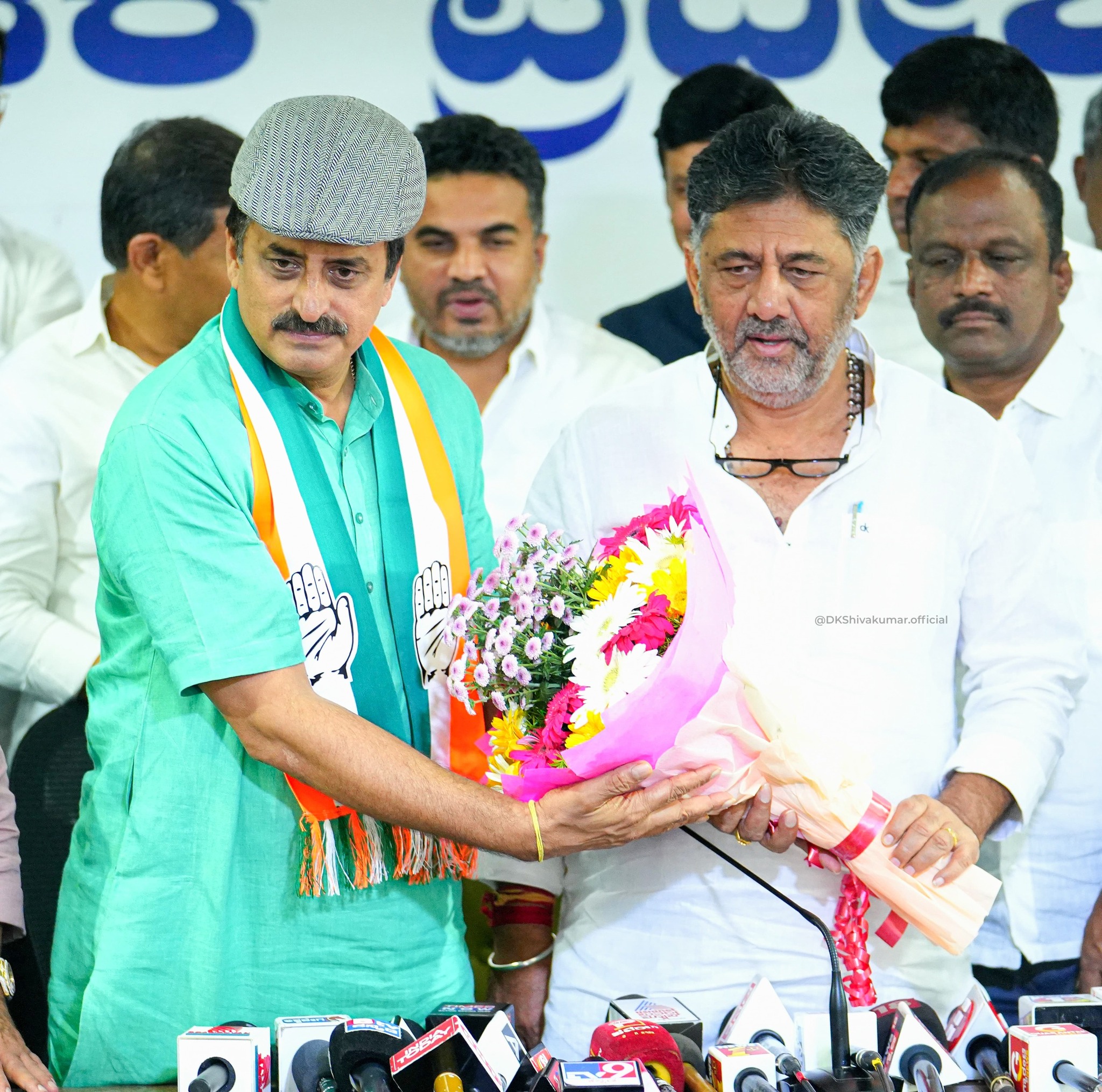 Channapatna By Election 2024 CP Yogeshwar Joins Congress Party