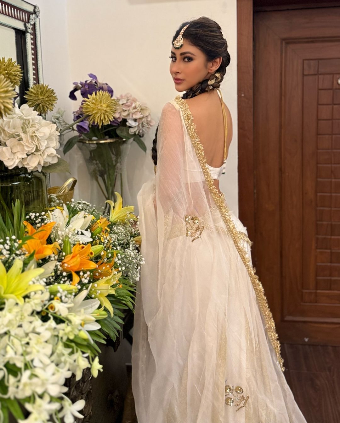 Mouni roy saree