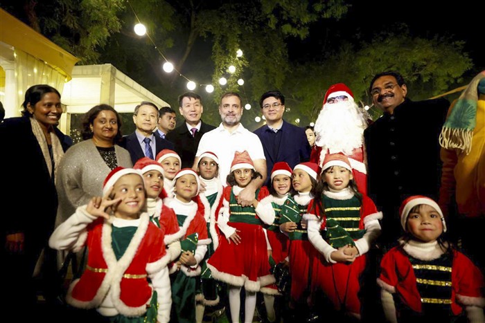 Photos: Rahul Gandhi participated in the Christmas celebrations