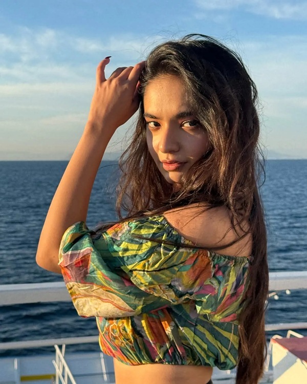 Anushka Sen vacation photos